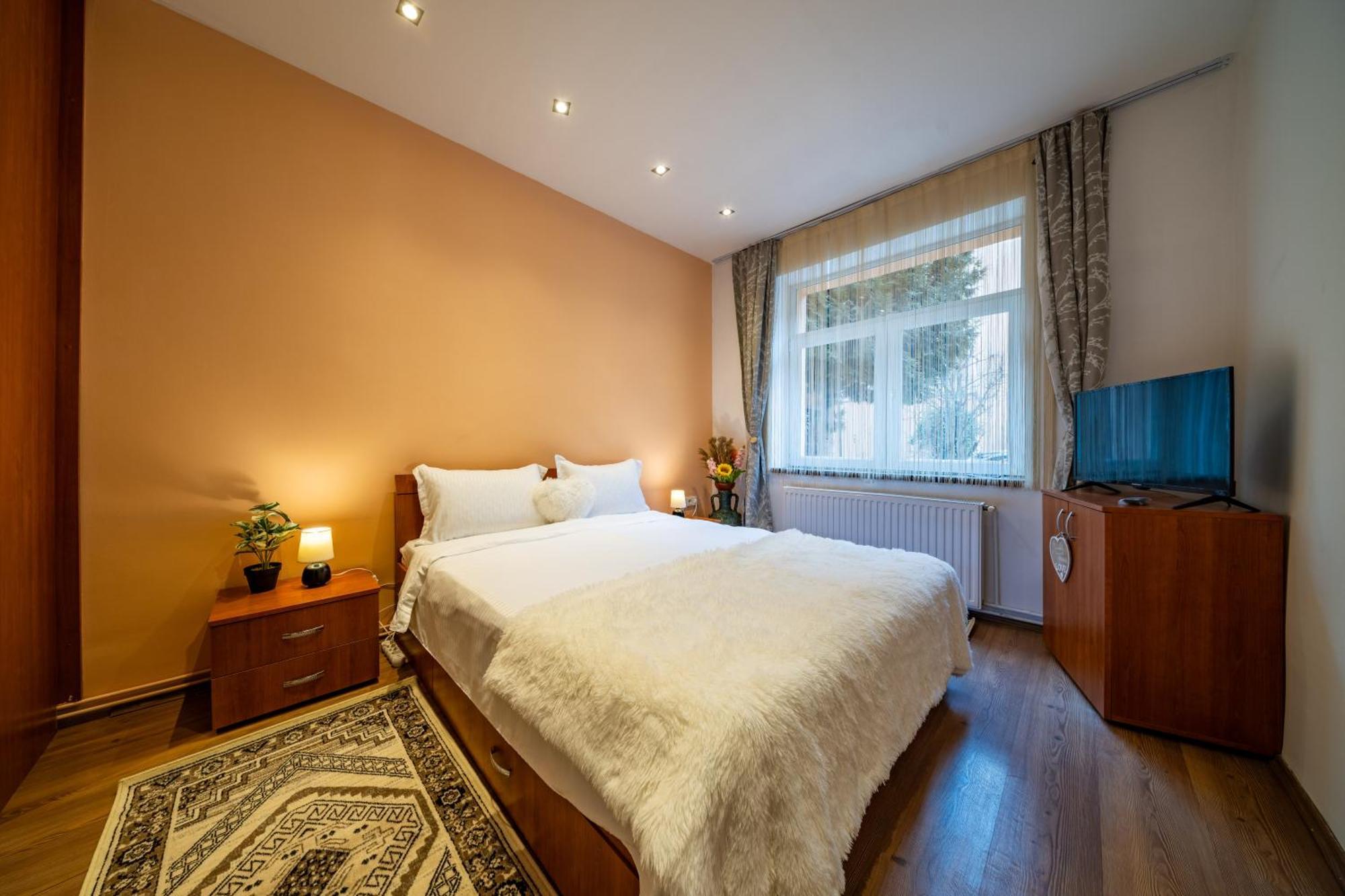 John Residence Apartment Brasov With Parking Option Eksteriør bilde
