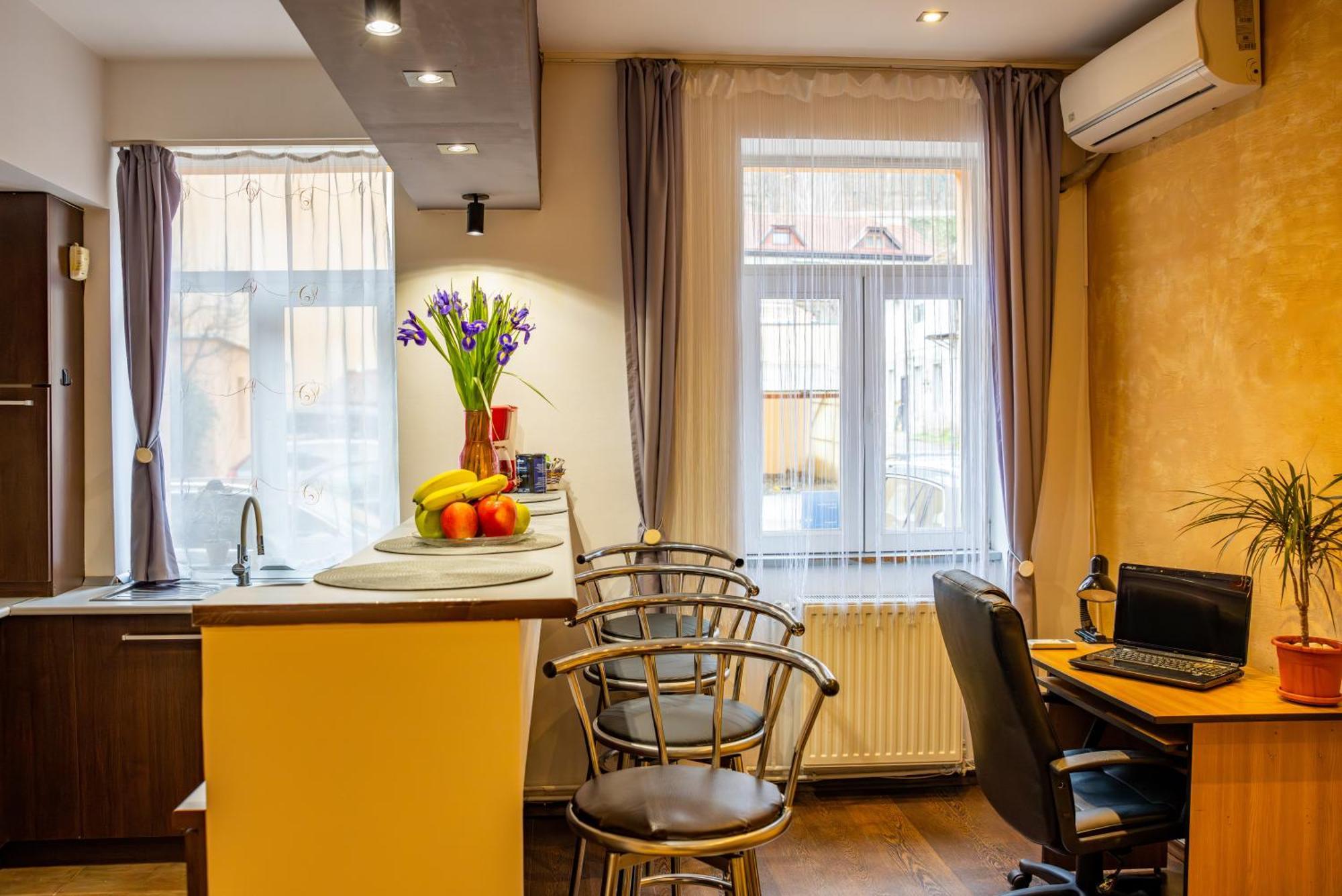 John Residence Apartment Brasov With Parking Option Eksteriør bilde
