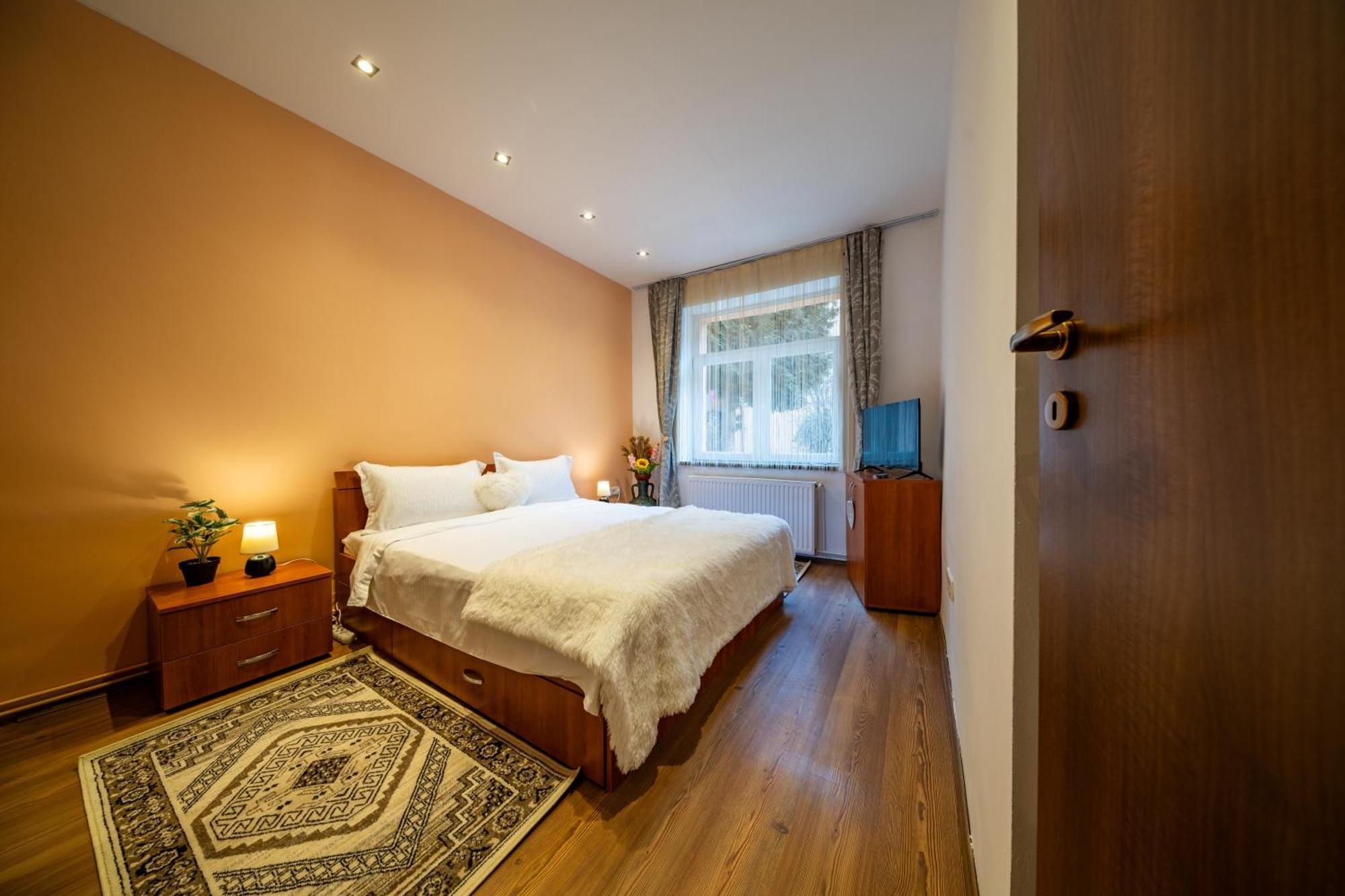 John Residence Apartment Brasov With Parking Option Eksteriør bilde
